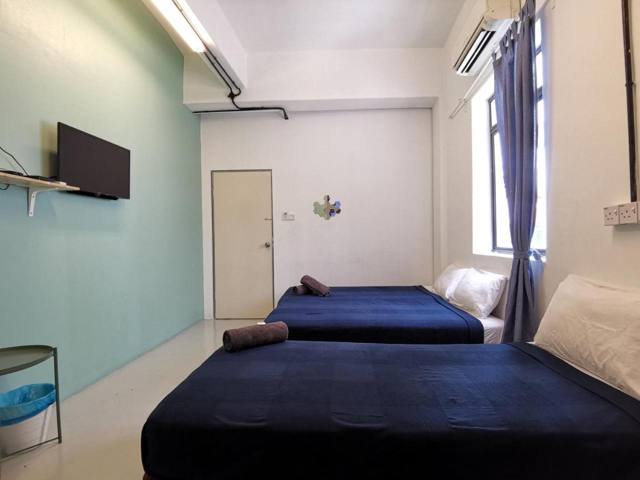Hawk Hotel & Hostel Kuala Lumpur Extérieur photo